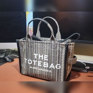 THE MONOGRAM MEDIUM TOTE BAG